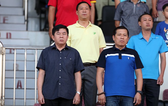 Ban trọng tài lao đao, bầu Tú sai nước cờ: Bầu Đức hỉ hả...