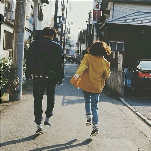 Đi du học chưa được bao lâu, chàng trai ngỡ ngàng khi người yêu 4 năm đòi chia tay để quen bạn thân 11 năm của mình