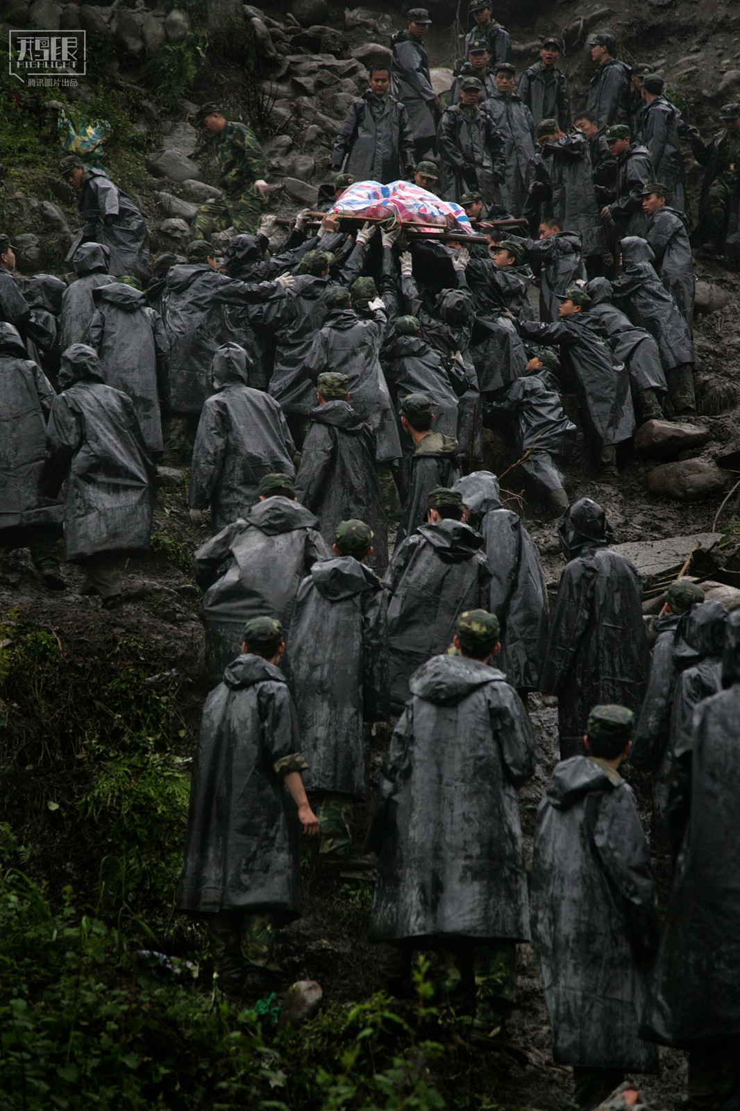 Những hình ảnh tang thương, không thể nào quên đối với người dân Tứ Xuyên trong cơn đại địa chấn 10 năm trước