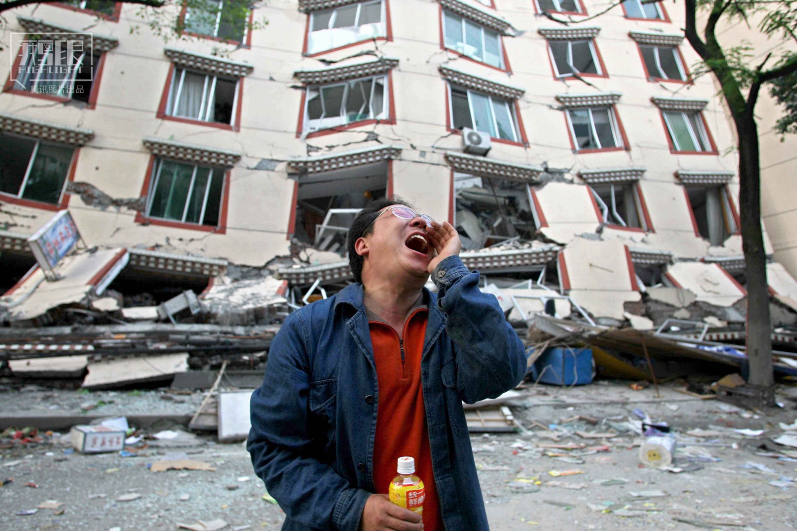 Những hình ảnh tang thương, không thể nào quên đối với người dân Tứ Xuyên trong cơn đại địa chấn 10 năm trước