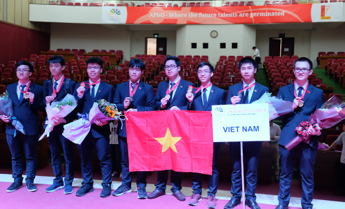 Việt Nam giành 4 huy chương Vàng Olympic Vật lý châu Á 2018