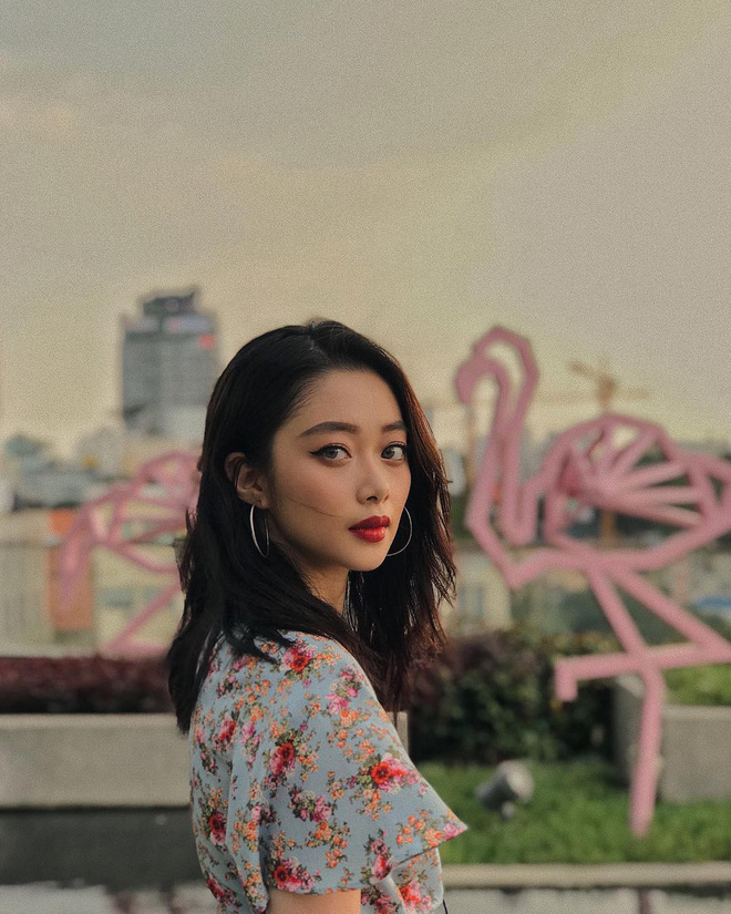 Nhân tố mới của làng lookbook Sài Gòn: Cao 1m68, thần thái sang chảnh có thừa Nhân tố mới của làng lookbook Sài Gòn: Cao 1m68, thần thái sang chảnh có thừa
