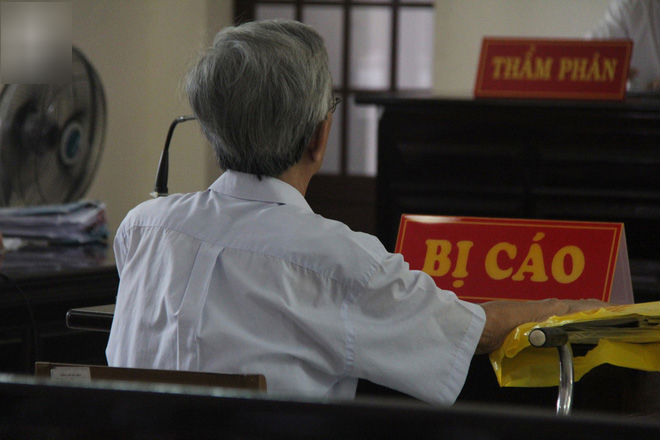 Nguyễn Khắc Thủy cho biết sẽ kiện những người tố cáo vì cho rằng họ có tư thù cá nhân