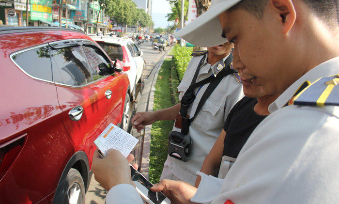 TP.HCM thu phí đậu ôtô 20.000 - 30.000đ/giờ