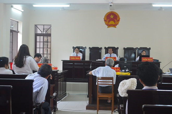 Luật sư lý giải lý do bị cáo Nguyễn Khắc Thủy dâm ô trẻ em thoát án tù giam Luật sư lý giải lý do bị cáo Nguyễn Khắc Thủy dâm ô trẻ em thoát án tù giam