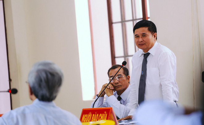 Luật sư của bị cáo 77 tuổi phạm tội dâm ô với trẻ em: Tôi còn muốn toà tuyên vô tội chứ không chỉ giảm xuống 18 tháng tù treo