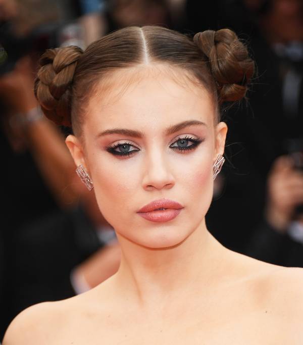 10 mỹ nhân trang điểm ấn tượng tại Cannes 2018