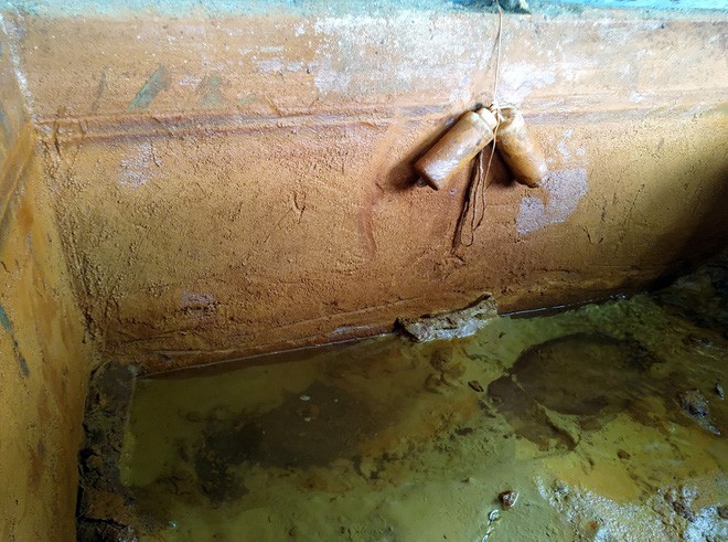 Hà Nội: Hàng nghìn hộ dân hơn 10 năm qua phải ngậm đắng sử dụng nước từ nguồn nước đen, bốc mùi hôi thối