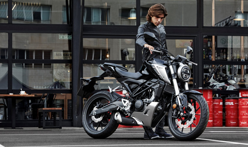 Honda giới thiệu CB125R - môtô nhỏ giá 5.400 USD