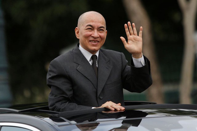 Chỉ trích hoàng gia trên Facebook, thầy giáo Campuchia bị bắt