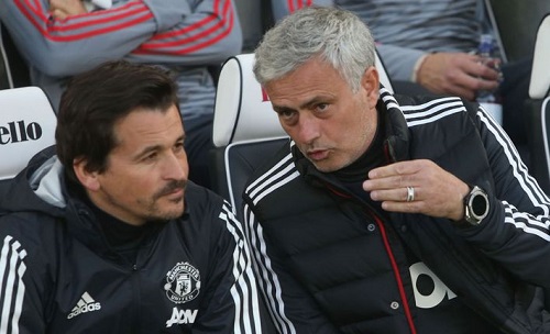 Mourinho thừa nhận khó lật đổ Man City mùa sau