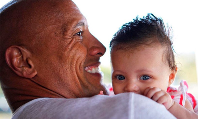 The Rock: Người đàn ông khổng lồ cơ bắp sở hữu trái tim dịu dàng và tôn trọng phụ nữ The Rock: Người đàn ông khổng lồ cơ bắp sở hữu trái tim dịu dàng và tôn trọng phụ nữ