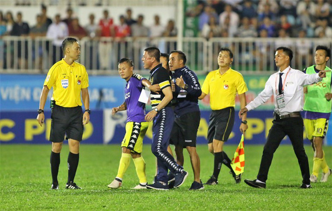 Ai trả đũa bầu Đức?