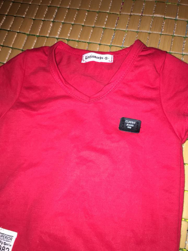 Chỉ vì chiếc áo mặc cho con mà vợ chồng cãi vã sắp bỏ nhau, các mẹ thử xem nó có đáng không?