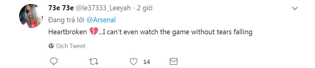 Khoảnh khắc HLV Wenger cúi chào CĐV Arsenal lần cuối gây xúc động