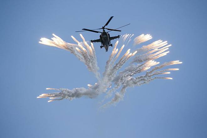 Mãn nhãn màn biểu diễn trên không của máy bay Nga