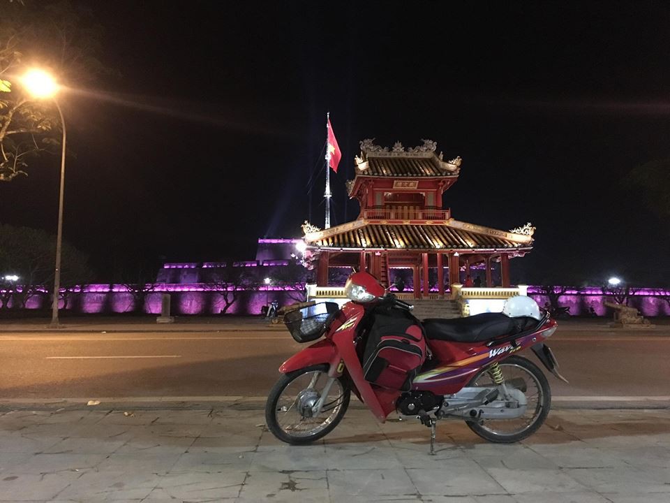 Sau chầu nhậu, anh shipper cùng bạn lạc từ Hà Nội vào Cà Mau rồi sau đó ở lại Sài Gòn không về nữa Sau chầu nhậu, anh shipper cùng bạn lạc từ Hà Nội vào Cà Mau rồi sau đó ở lại Sài Gòn không về nữa