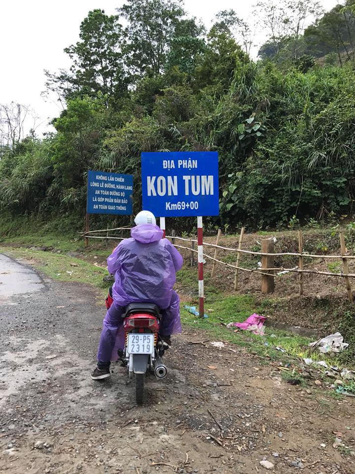 Sau chầu nhậu, anh shipper cùng bạn lạc từ Hà Nội vào Cà Mau rồi sau đó ở lại Sài Gòn không về nữa Sau chầu nhậu, anh shipper cùng bạn lạc từ Hà Nội vào Cà Mau rồi sau đó ở lại Sài Gòn không về nữa