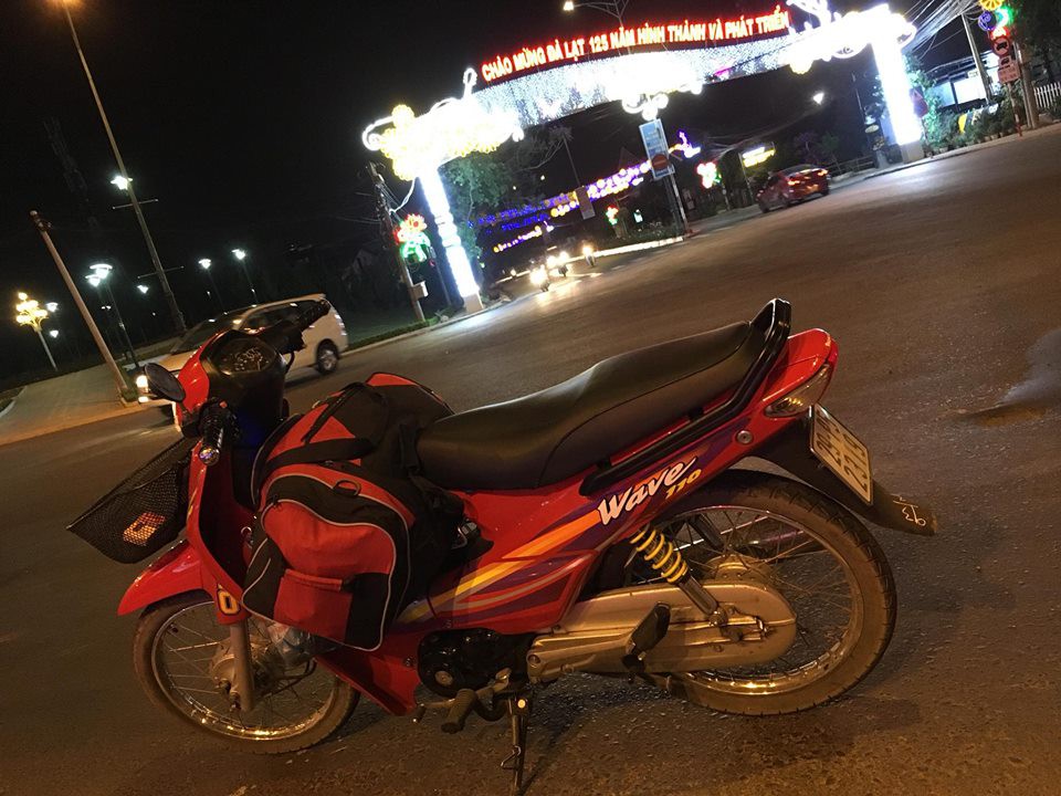 Sau chầu nhậu, anh shipper cùng bạn lạc từ Hà Nội vào Cà Mau rồi sau đó ở lại Sài Gòn không về nữa Sau chầu nhậu, anh shipper cùng bạn lạc từ Hà Nội vào Cà Mau rồi sau đó ở lại Sài Gòn không về nữa