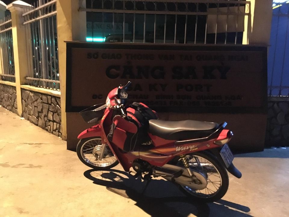 Sau chầu nhậu, anh shipper cùng bạn lạc từ Hà Nội vào Cà Mau rồi sau đó ở lại Sài Gòn không về nữa Sau chầu nhậu, anh shipper cùng bạn lạc từ Hà Nội vào Cà Mau rồi sau đó ở lại Sài Gòn không về nữa