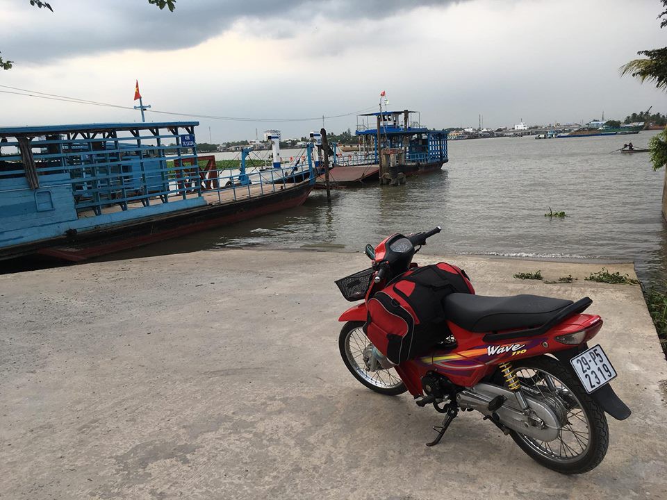 Sau chầu nhậu, anh shipper cùng bạn lạc từ Hà Nội vào Cà Mau rồi sau đó ở lại Sài Gòn không về nữa Sau chầu nhậu, anh shipper cùng bạn lạc từ Hà Nội vào Cà Mau rồi sau đó ở lại Sài Gòn không về nữa