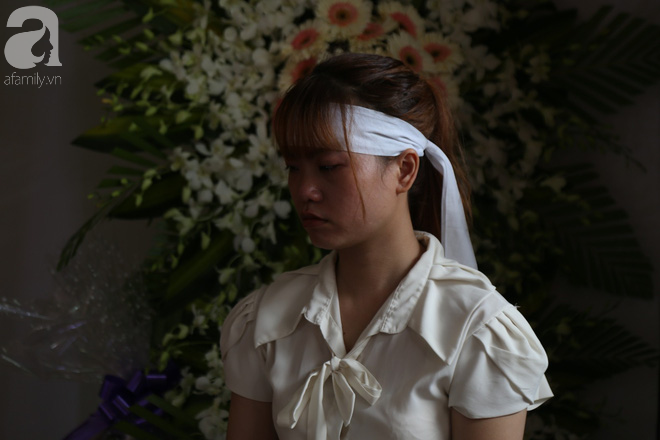 Dòng người lặng lẽ đến viếng hiệp sĩ Nam tại nhà riêng, để lại những dòng chia sẻ xúc động