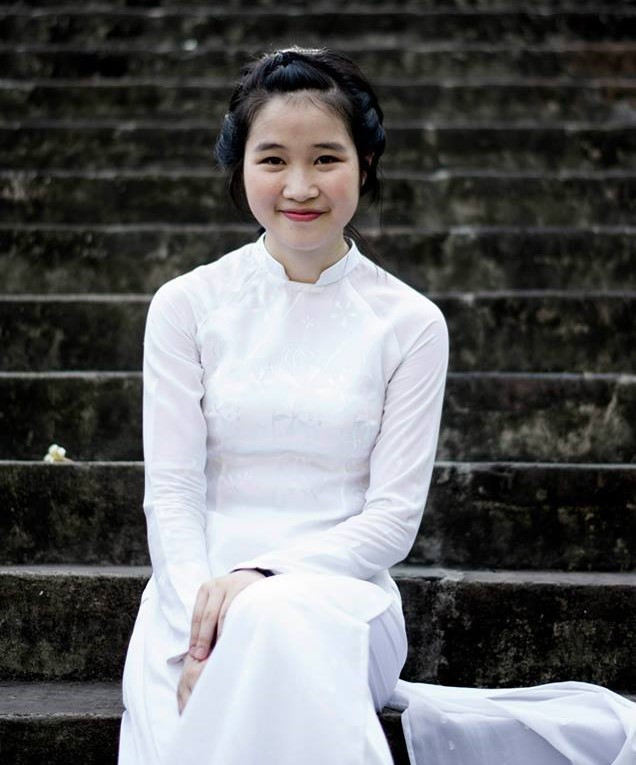 Hoa khôi Ngoại giao 2018 đã dậy thì thành công thế nào?