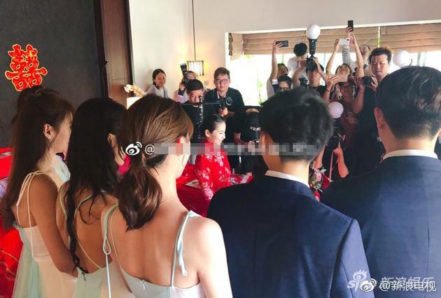 Đám cưới hot của Cbiz hôm nay: Tình địch của Dương Mịch lên xe hoa với đồng nghiệp sau 3 tháng sinh con