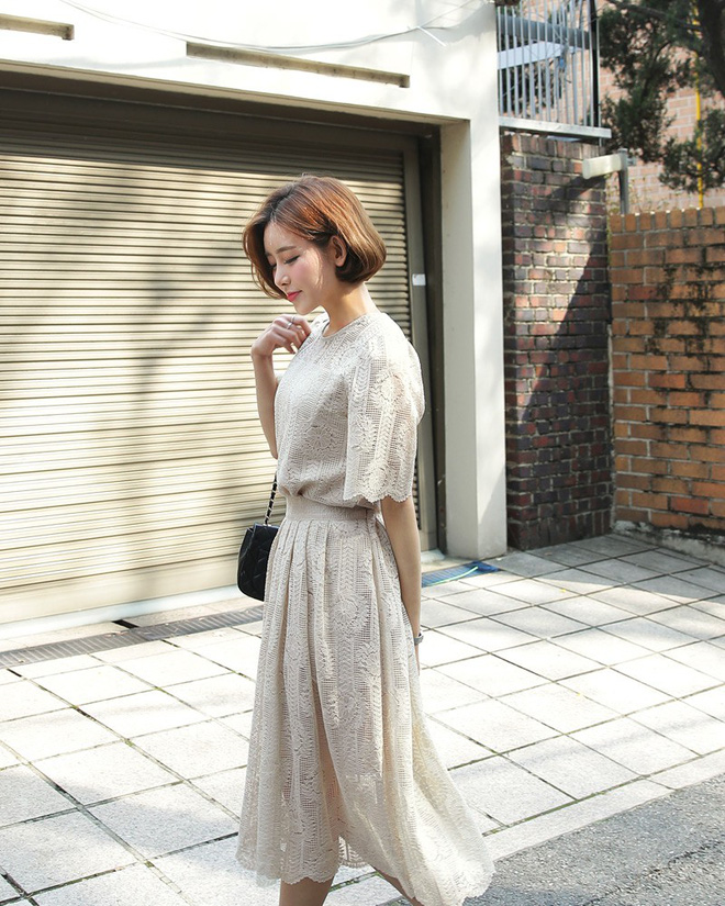 10 gợi ý mặc đồ với chất liệu ren mỏng mát cho nàng công sở những ngày trời nắng nóng