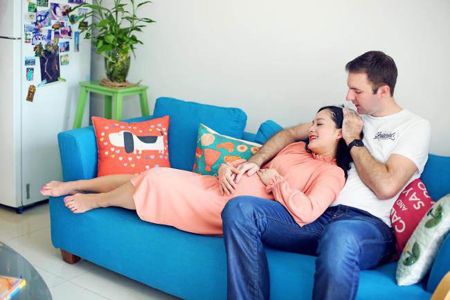 Lan Phương hạ sinh con gái đầu lòng vào sáng nay