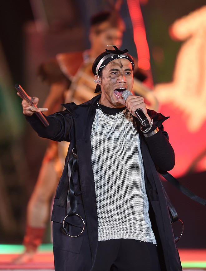 Phạm Anh Khoa: Từ ông bố bỉm sữa đáng yêu đến tiêu tan sự nghiệp vì scandal gạ tình