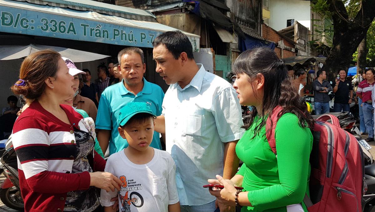 MC Quyền Linh viếng 2 hiệp sĩ vừa qua đời, thăm hỏi 3 hiệp sĩ bị trọng thương