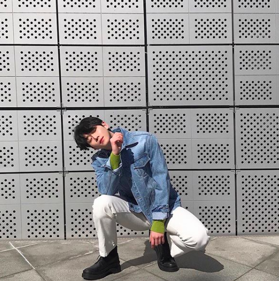 Chàng trai Hàn Quốc này sẽ khiến bạn phải thốt lên: Đẹp như tranh hoá ra là có thật!