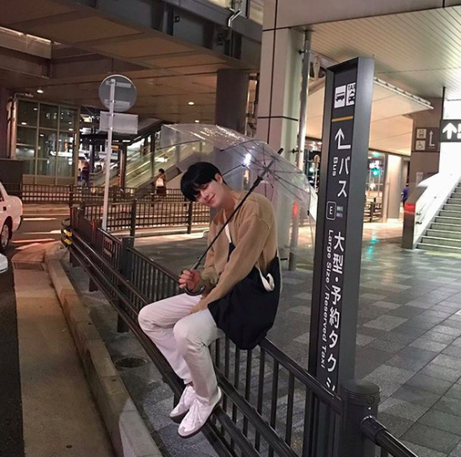 Chàng trai Hàn Quốc này sẽ khiến bạn phải thốt lên: Đẹp như tranh hoá ra là có thật!