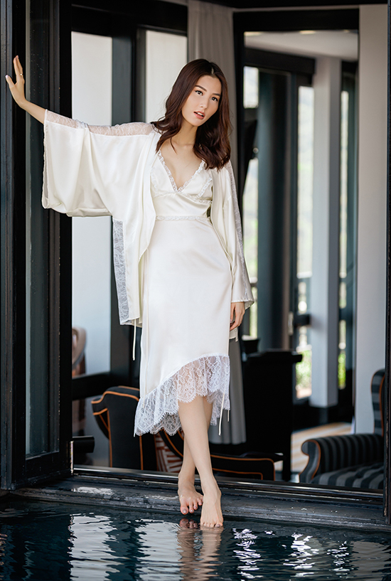 Diễm My 9x gợi ý chọn váy ngủ hợp mùa