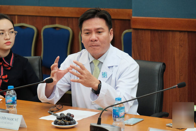 6 giờ ròng rã cứu mạng người phụ nữ mang khối u buồng trứng lớn nhất Việt Nam