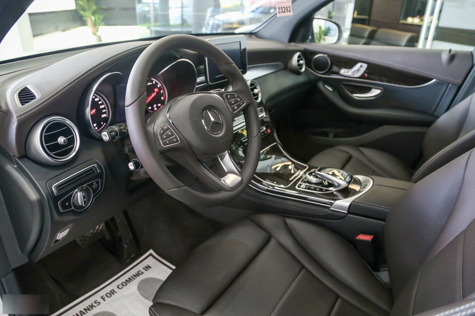 Chi tiết Mercedes-Benz GLC 200 bán sớm ở VN, giá hơn 1,6 tỷ đồng