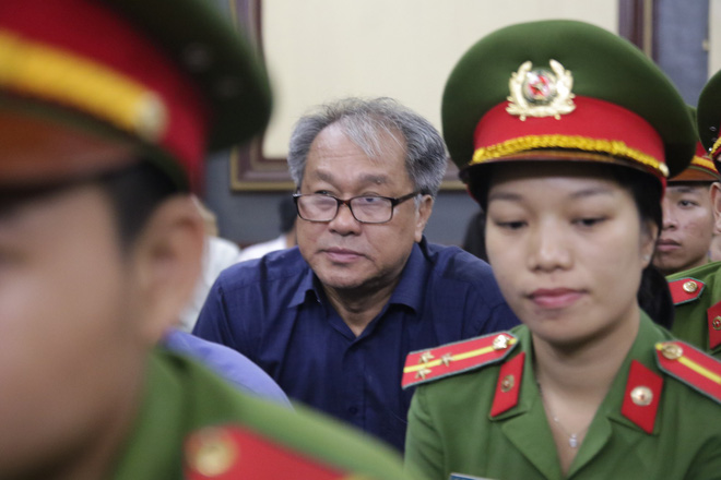 Đại gia một thời Phạm Công Danh sốc khi biết âm mưu một tên bắn 2 đích của bà Hứa Thị Phấn