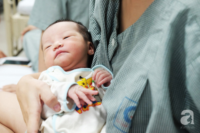 Chồng bỏ đi biền biệt, nghi có người mới, vợ ôm bụng bầu bỏ về quê thì đau đẻ luôn trên xe buýt