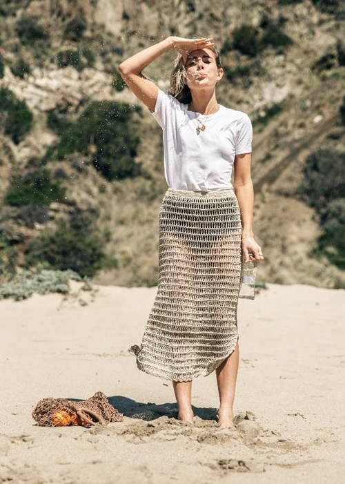 Loạt item sành điệu dành cho mùa đi biển