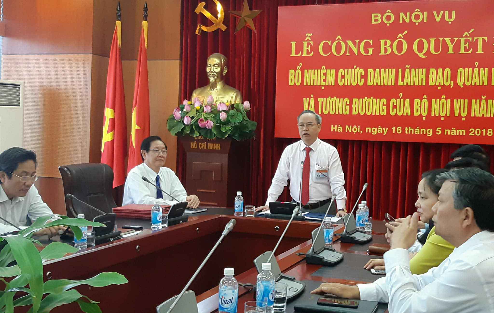 Bộ Nội vụ bổ nhiệm 4 vụ phó ngay sau khi trúng tuyển