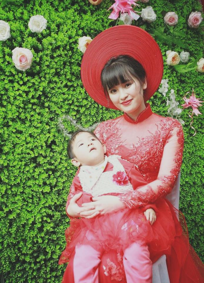 9X xinh đẹp nhận nuôi bé 14 tháng 3,5 kg ở Lào Cai giờ ra sao? 9X xinh đẹp nhận nuôi bé 14 tháng 3,5 kg ở Lào Cai giờ ra sao?