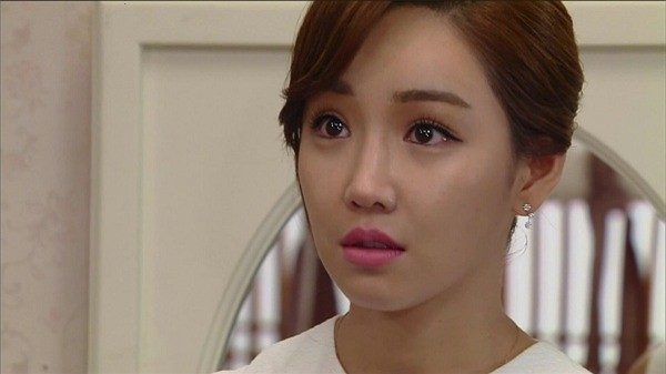 Đến khi chạm mặt trong thang máy, tôi mới ngỡ ngàng nhận ra mình đã trót mua nhà cùng khu với người yêu cũ