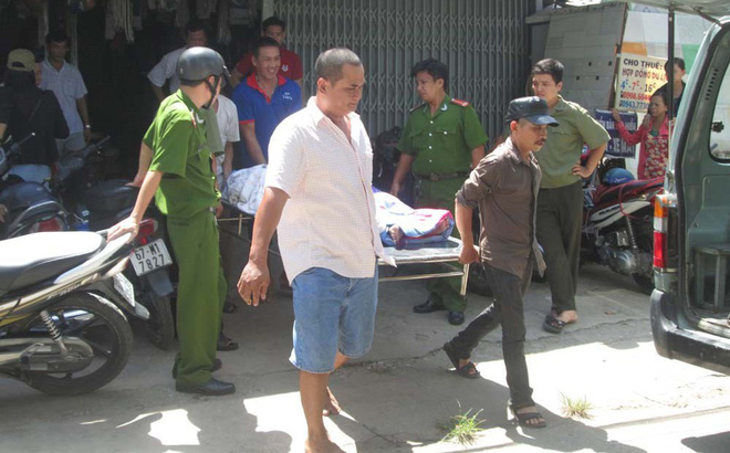 Hà Nội: Sợ bị đưa vào trại tâm thần, con gái sát hại mẹ