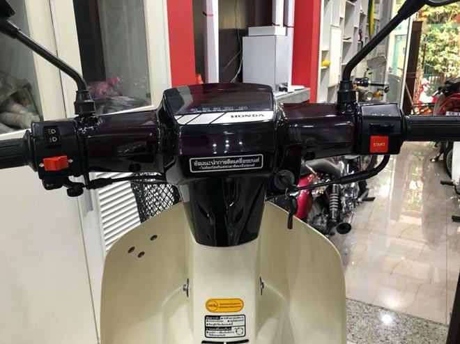 SỐC: Honda Dream II Thái Lan chưa đổ xăng, hét giá 1,2 tỷ đồng SỐC: Honda Dream II Thái Lan chưa đổ xăng, hét giá 1,2 tỷ đồng
