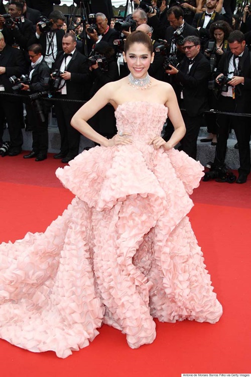 Phạm Băng Băng Thái mang váy áo xa xỉ lấn át tất cả tại Cannes