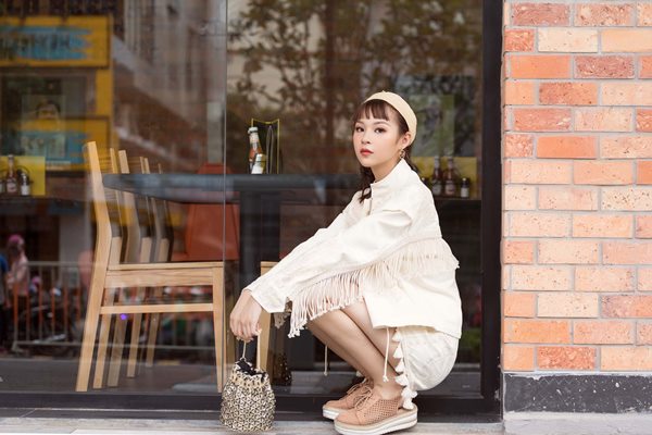 Phí Phương Anh gợi ý thời trang búp bê xuống phố