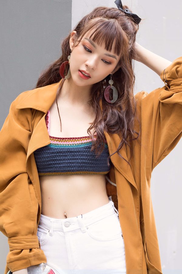 Phí Phương Anh gợi ý thời trang búp bê xuống phố