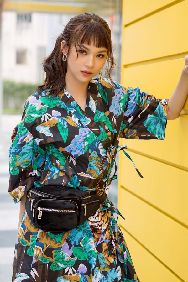 Phí Phương Anh gợi ý thời trang búp bê xuống phố