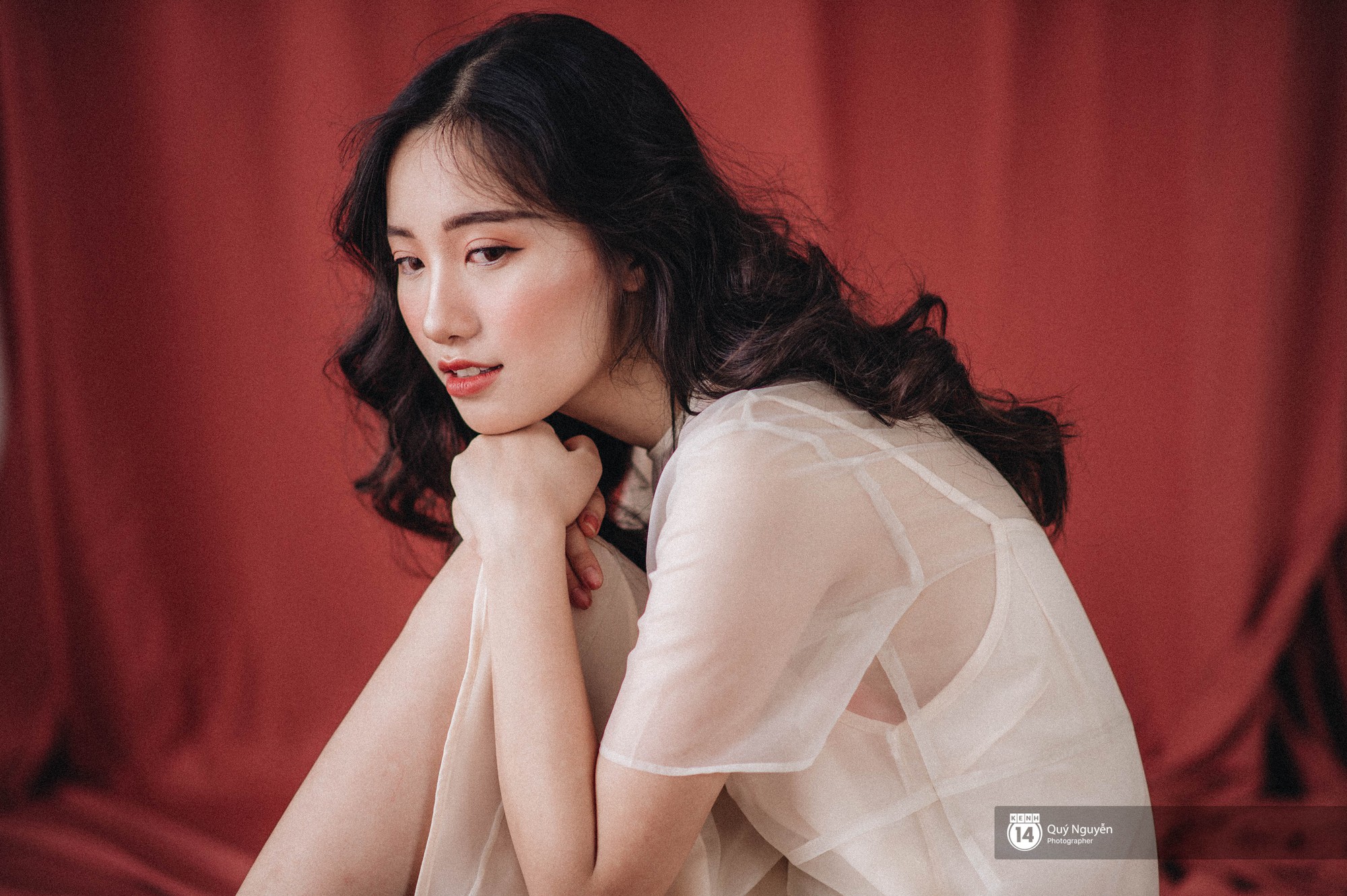 Gặp gỡ cô bạn Á khôi của Học viện Ngoại giao với nhan sắc trong trẻo tựa nàng thơ